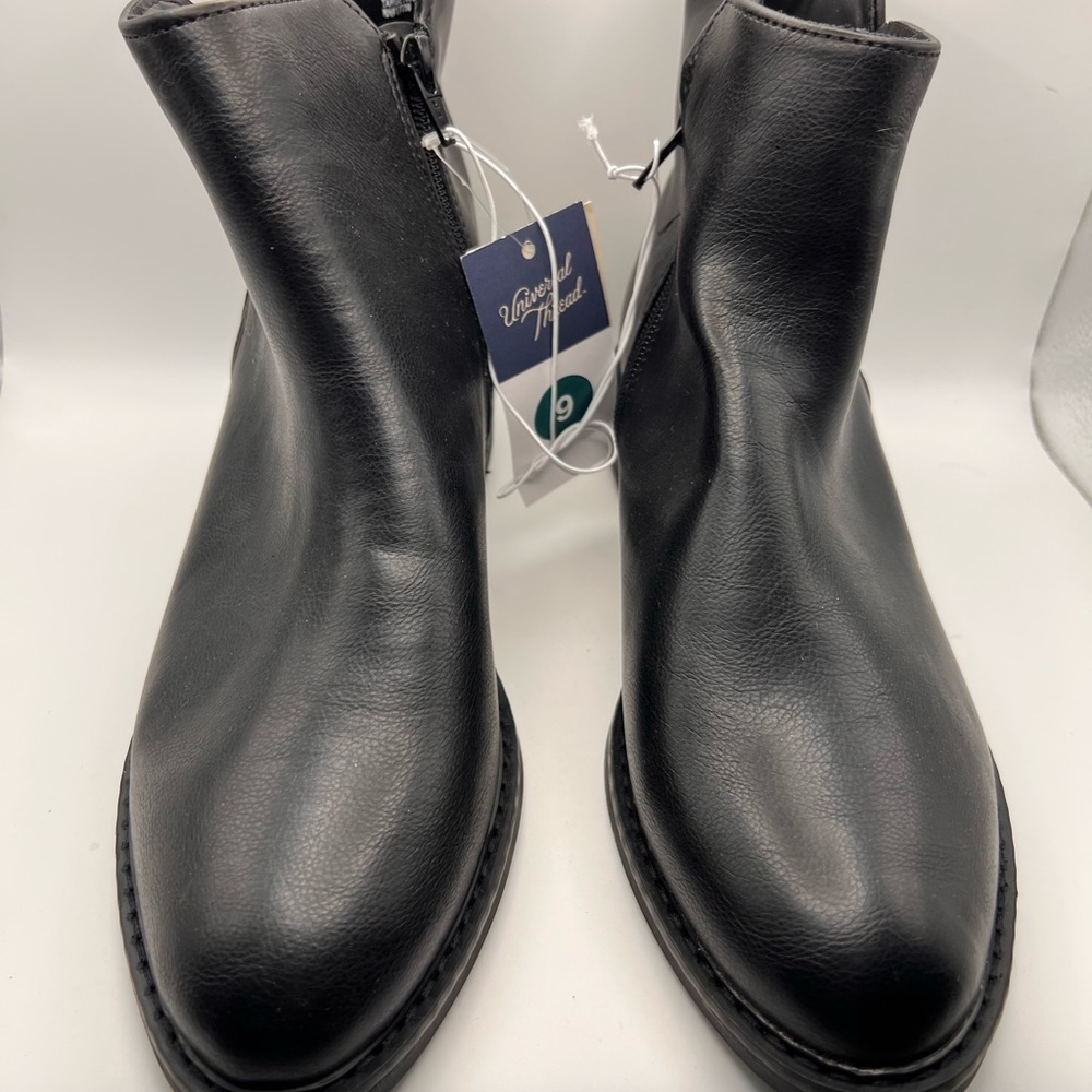Universal Threads Black  Leather Ankle Boots